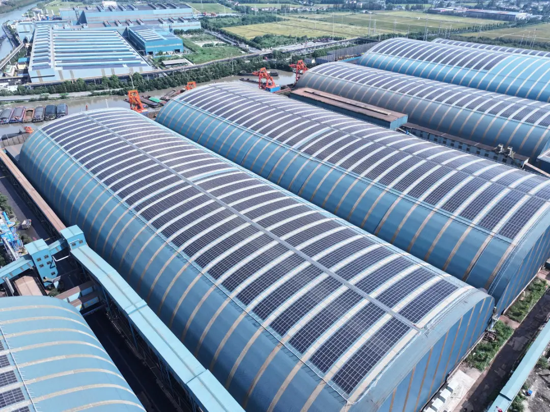 年省1560萬！這個地區最大弧形屋面光伏項目投運！